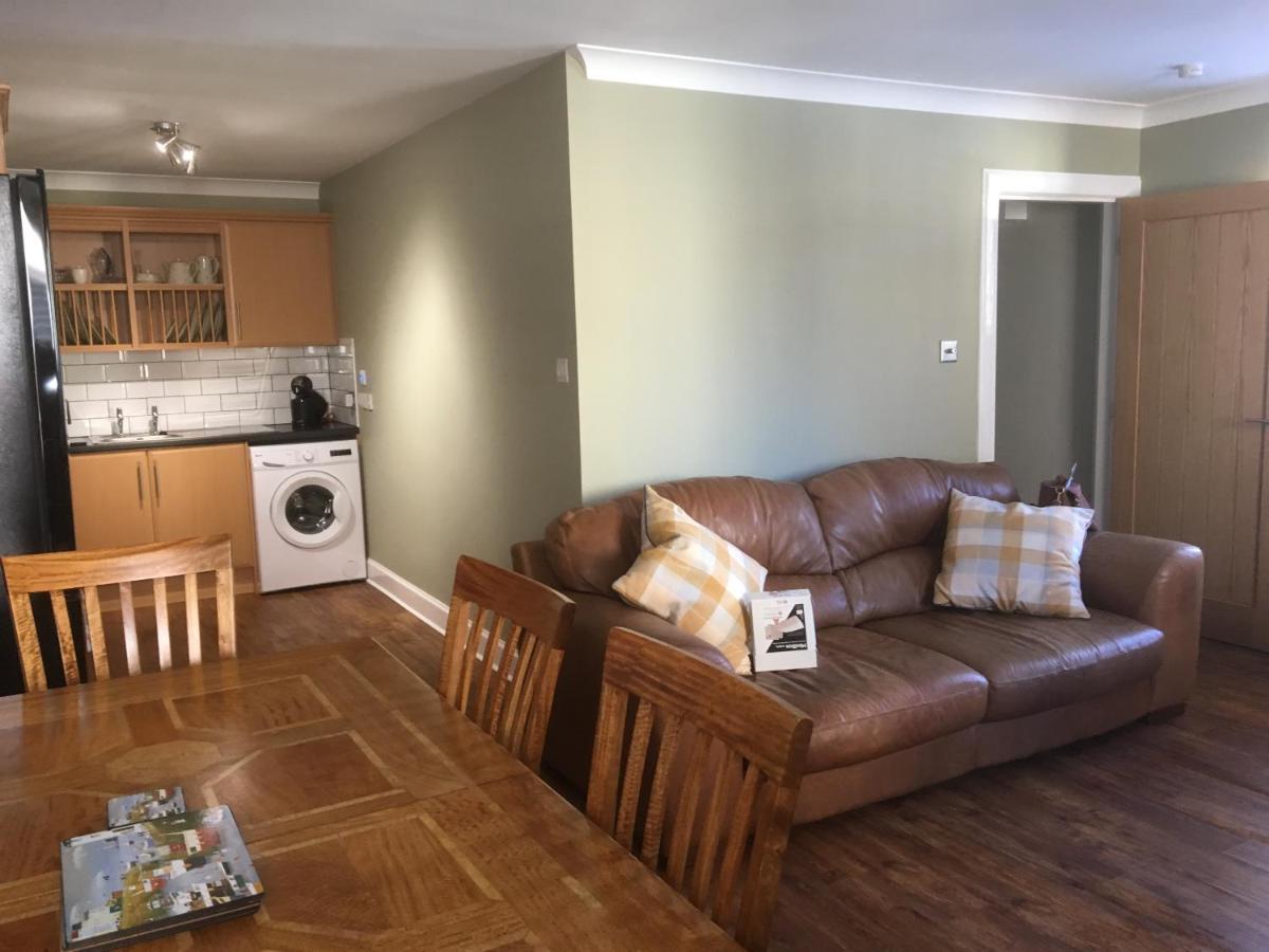 1 St Ellas House Apartment Аймут Экстерьер фото